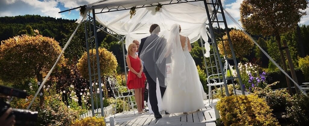 Magical Casual Garden Wedding at Woodbridge Ponds